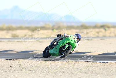 media/Dec-07-2025-CVMA (Sun) [[3e7d2de5dc]]/Race 17-Amateur Formula Middleweight/